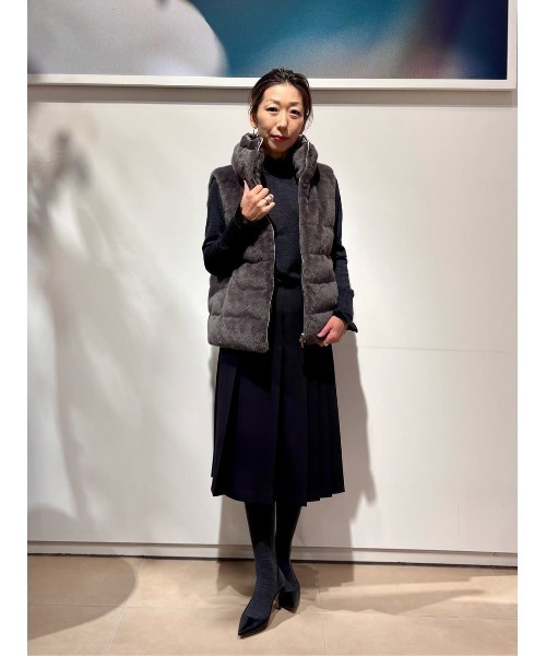 未使用　Herno ヘルノ　ダウン　ロング　ベスト　42 HERNO(ヘルノ)PI001908D POLAR-TECH ロングダウンベスト 24046008132