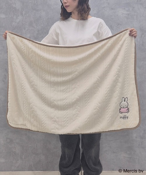 BAGGU × Miffy ブランケット 限定デザイン（日本未発売・新品） Miffy（ミッフィー） ブランケット ミッフィーロープ柄ブランケット