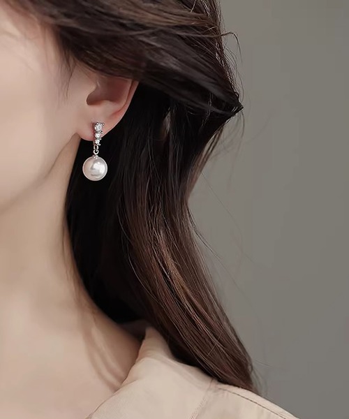 LA VORAGINE（ラ ヴォラジネ） パール ピアス ジルコンパールピアス