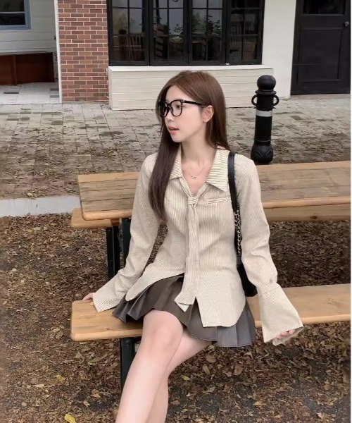 gossip!ロサンゼルス tシャツ ボウタイVネックブラウス Y2K レディース