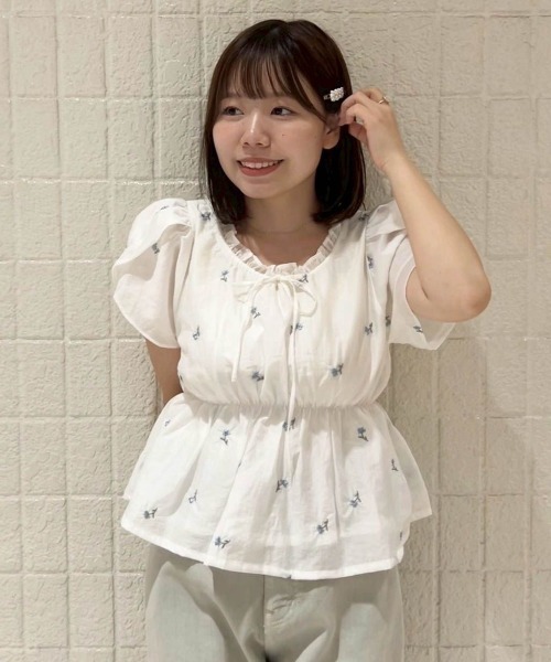 Annee2353 エクリュ Annee2353 エクリュ 予約]フラワー刺繍ストレートパンツ – Frene