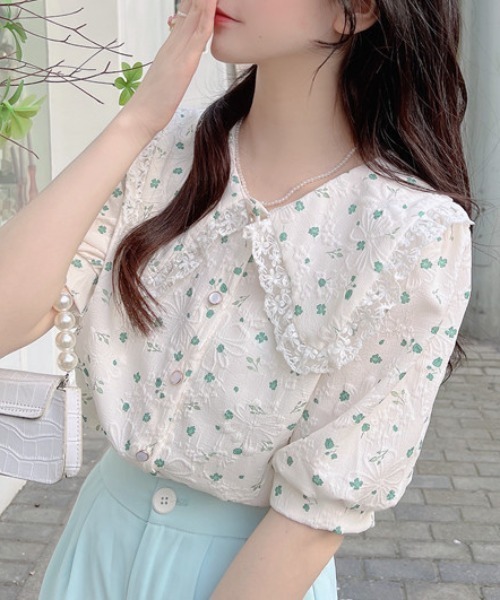 みー　nude vintage 花柄キルティングパフスリーブトップス みー nude vintage 花柄キルティングパフスリーブトップス ブラウス