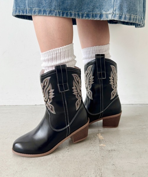 ウエスタンブーツ ブラック 刺繍 ヴィンテージウエスタンブーツ 黒 刺繍入り レザー