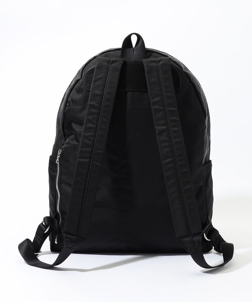 アミアカルヴァ　ナイロン製黒リュック・バックパック AMIACALVA（アミアカルヴァ） デイバック リュック 「別注」AMIACALVA