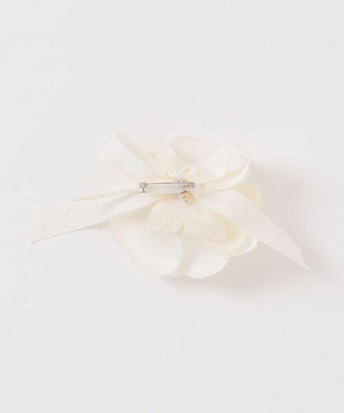 INGEBORG（インゲボルグ） ブローチ ホワイトカメリアコサージュ