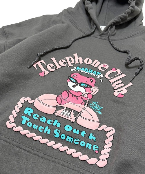 パーカー foxy illustrations × LABRAT 'Telephone Club' Hoodie レディース メンズ LABRAT パーカー foxy illustrations × 'Telephone Club' Hoodie
