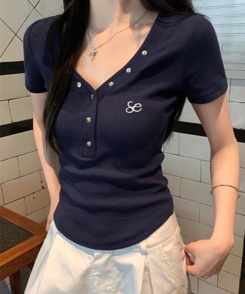 tシャツ スタッズ釦Vネック半袖トップス レディース