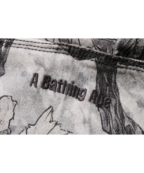 A BATHING APE（アベイシングエイプ） パンツ TREE EDGE CAMO RELAXED