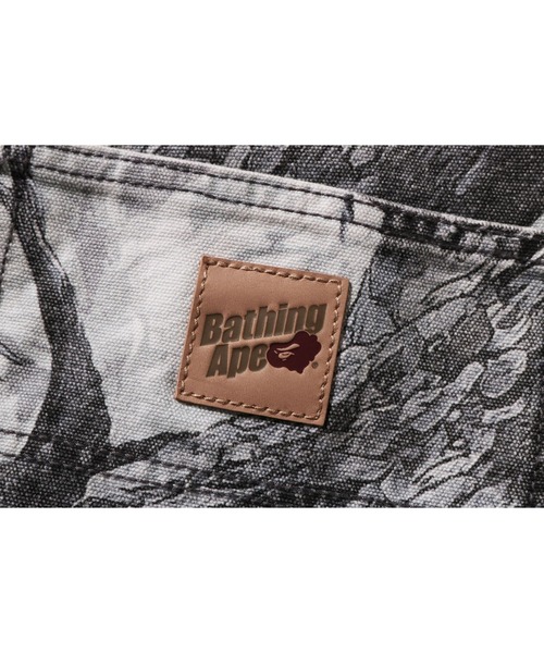A BATHING APE（アベイシングエイプ） パンツ TREE EDGE CAMO RELAXED
