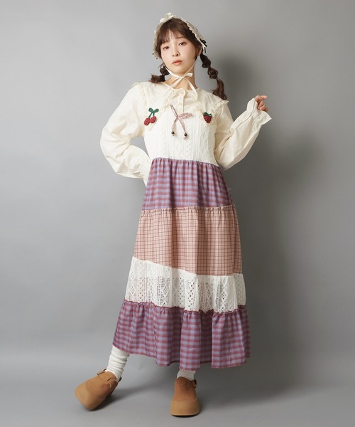 フルーツブラウス SPINNS（スピンズ） ブラウス シャツ フルーツ刺繍が気分彡フルーツ