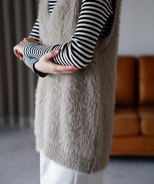 ami 未使用ニットベスト amini ベスト ジレ 「2025 AW」シャギーVネックニットベスト