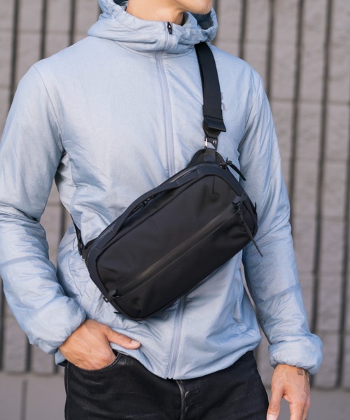 BLACK EMBER（ブラックエンバー） ショルダーバッグ GRIP SLING 6