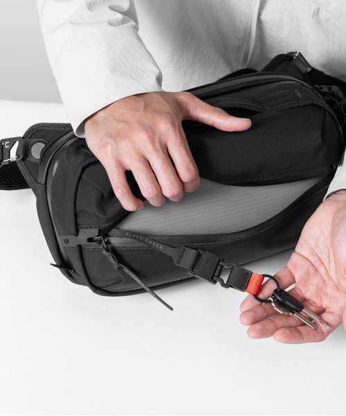 BLACK EMBER（ブラックエンバー） ショルダーバッグ GRIP SLING 6