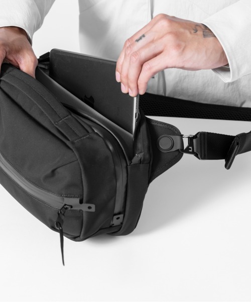 BLACK EMBER（ブラックエンバー） ショルダーバッグ GRIP SLING 6
