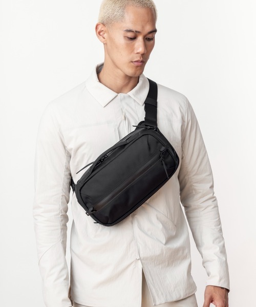 BLACK EMBER（ブラックエンバー） ショルダーバッグ GRIP SLING 6