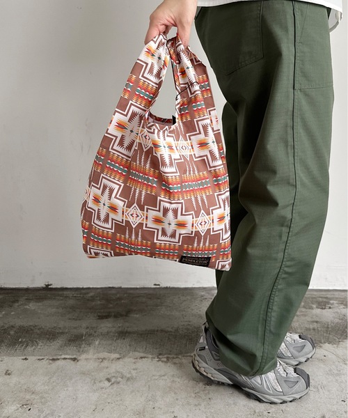 ペンドルトン　overnight bag ジッパー付きトート型　防水素材 ペンドルトン overnight bag ジッパー付きトート型 防水素材 PENDLETON