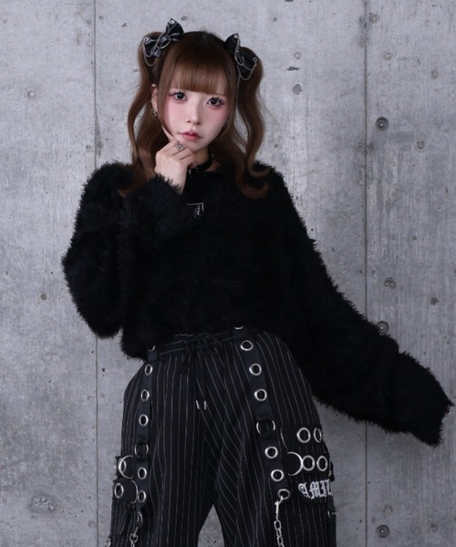 Amilige（アミリージュ） ニット セーター ワッペン付き短丈シャギー