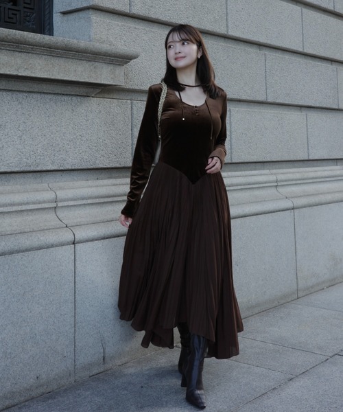 anuans（アニュアンス） ワンピース ベロアシフォンドッキング