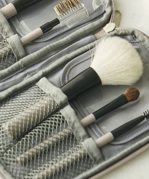 新品　メイクアップフォーエバー　ファンデーションブラシ　メイクブラシセット MAKE UP FOR EVER メイクブラシ メイクアップフォーエバー