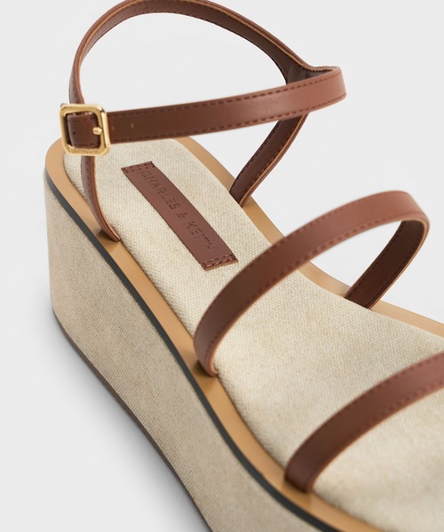 CHARLES ＆ KEITH サンダル ストラッピー プラットフォーム