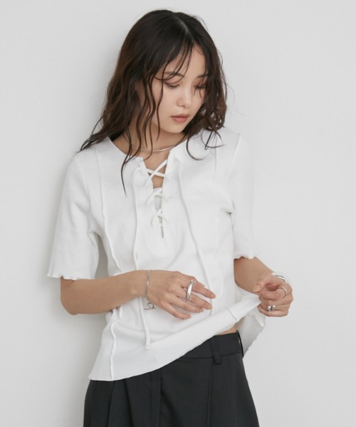 【美品】ELLIE ハーフスリーブトップス WHITE Aunt Marie's（アントマリーズ） tシャツ 2WAYレースアップハーフ
