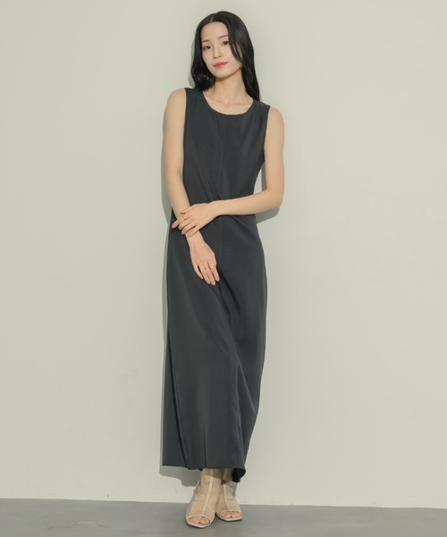 NEUNA ワンピース バックオープンリボンセミフレアワンピース