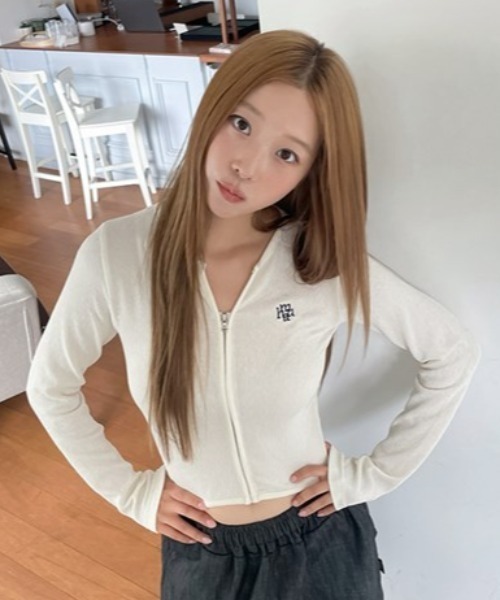 カーディガン A'GEM/9 × .kom 「muah muah/ムーアムーア」 JACQUARD KNIT ZIPUP CARDIGAN/ジャガード カーディガン A'GEM/9 × .kom 「muah muah/ムーアムーア