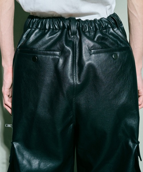 CAMPHOR WOOD ブラック ワイドパンツ Camphor wood パンツ wide baggy faux leather parachute cargo