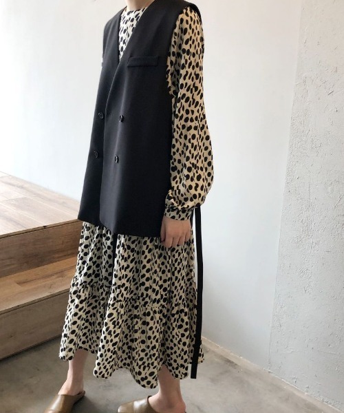 ベスト ジレ ウエスト紐付きダブルボタンジレ レディース