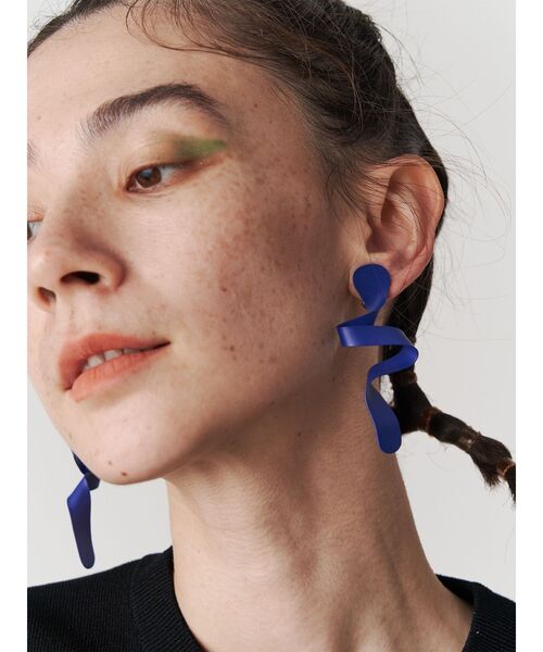 新品♡UN3D. メルト　ウェーブ　MELT WAVE シルバー ピアス UN3D.（アンスリード）の「MELT WAVE EARRING / メルトウェーブ