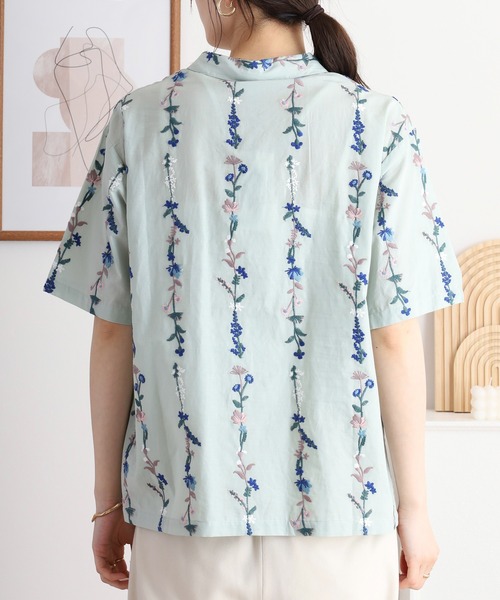 ブラウス シャツ EMAGO 花刺繍ストライプシャツ レディース Emago ブラウス シャツ EMAGO 花ストライプ総柄刺繍シャツ