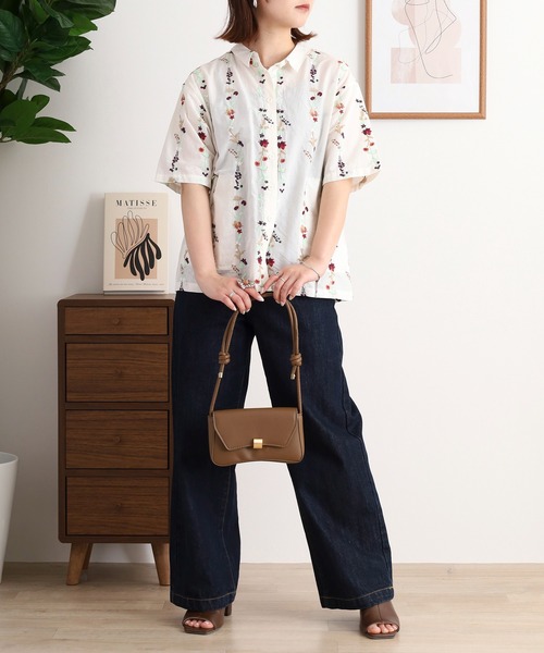 ブラウス シャツ EMAGO 花刺繍ストライプシャツ レディース Emago ブラウス シャツ EMAGO 花ストライプ総柄刺繍シャツ