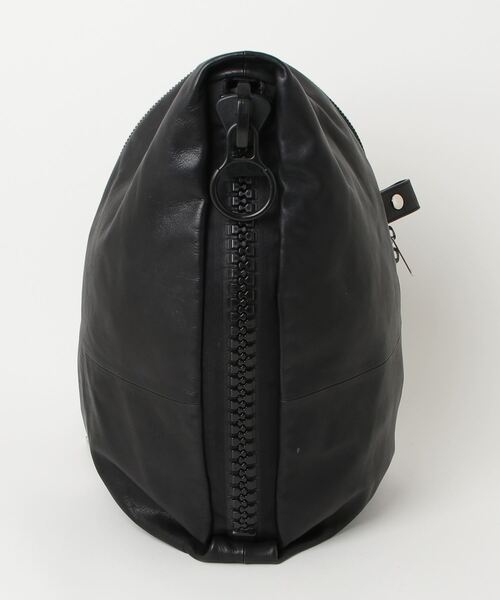 KAWA-KAWA 黒 レザー リュック オーバル型 赤内装 KAWA-KAWA 黒 レザー リュック オーバル型 赤内装