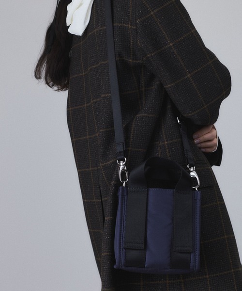 GANNI ショルダーバッグ バッグ 別注 Recycled tech Mini Tote