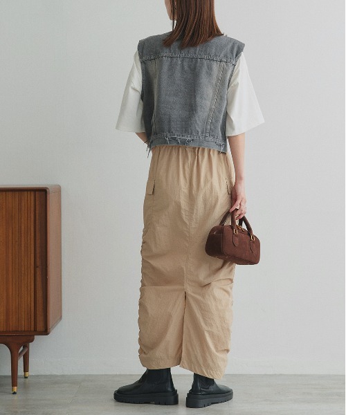 ad thie（アドティエ） ベスト ジレ タックデザイン デニム ショート丈