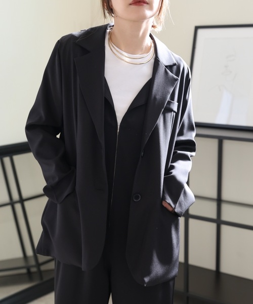 バックスリット ジャケット