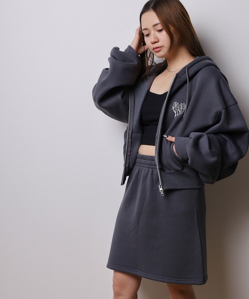 パーカー 「85」「セットアップ」上下セット クロップド丈 ジップ パーカー 「85」「セットアップ」上下セット クロップド丈 ジップ