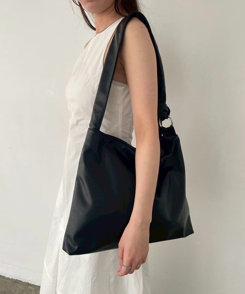 【新品未開封】macoto×EFOLEレザー　ワンショルダーバッグ EFOLE（エフォル） ショルダーバッグ バッグ Multi pocket oneshoulder