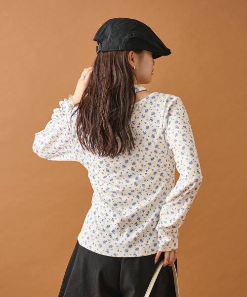 新品未使用♡ ロゴ　ロンT 小花柄　ホワイト　ブラウン　春夏 mystic（ミスティック） tシャツ 花柄ホルターロングTシャツ