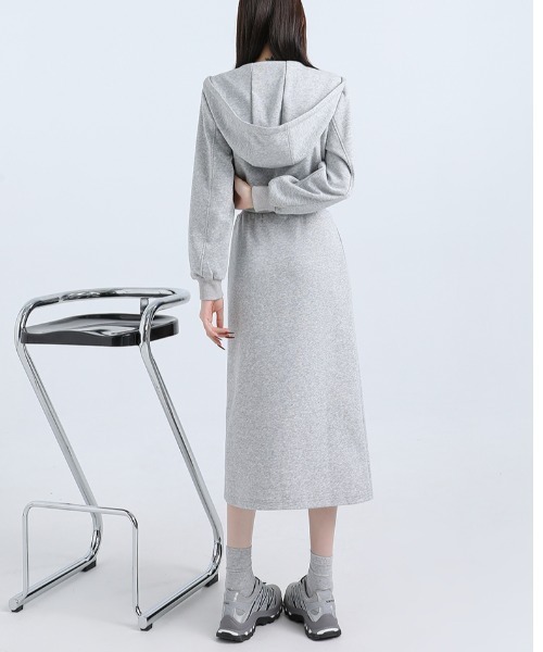 セットアップ スウェット/ジップアップパーカー・スカート上下2点