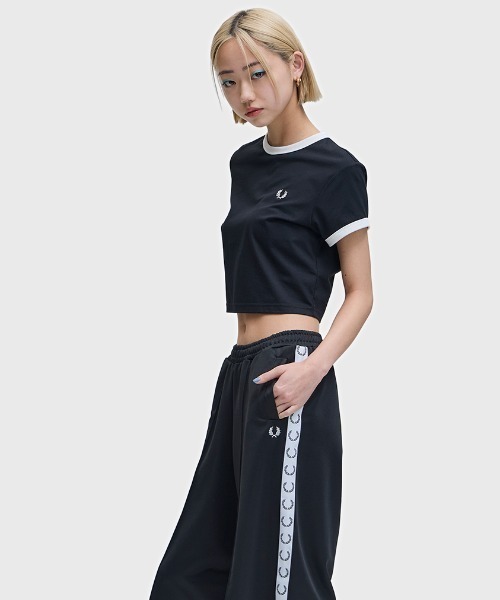 FRED PERRY(フレッドペリー) tシャツ Cropped Ringer T-Shirt FRED PERRY(フレッドペリー) tシャツ Cropped Ringer T-Shirt