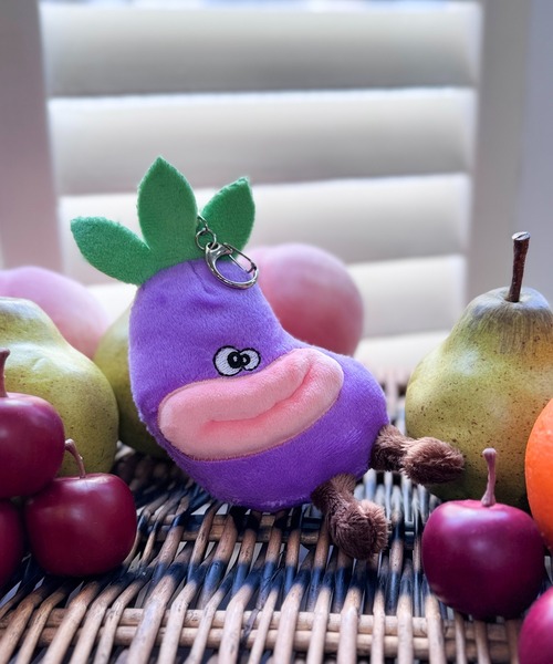 CALIFORNIA OUTFITTERS チャーム 3B43 フルーツ 野菜 ぬいぐるみ 唇