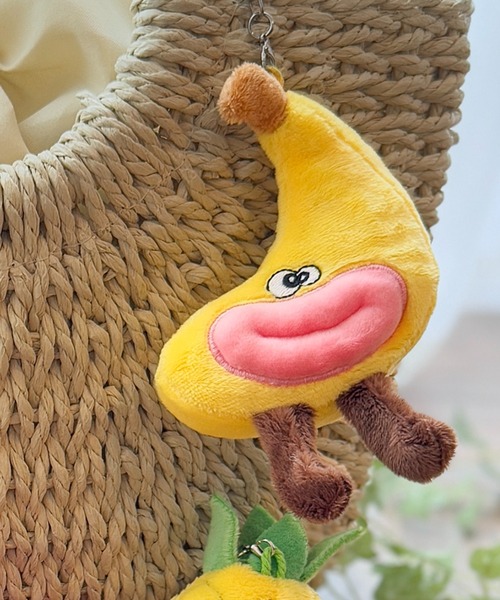 CALIFORNIA OUTFITTERS チャーム 3B43 フルーツ 野菜 ぬいぐるみ 唇