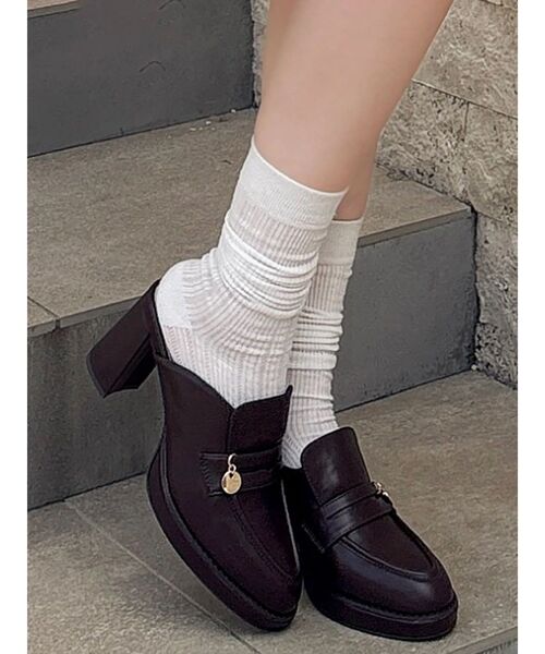 パンプス ミュール チャームローファーサボの画像