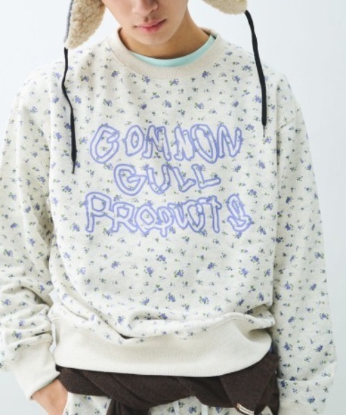 common gull products. トレーナー スウェット ブランコに乗ったcommon