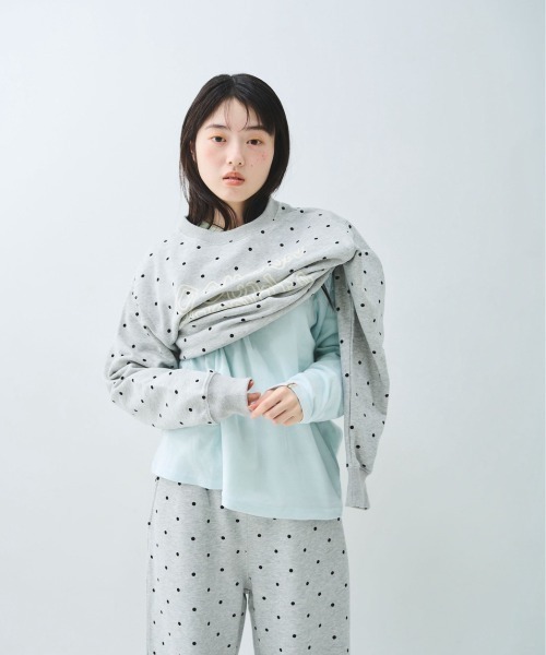 common gull products. トレーナー スウェット ブランコに乗ったcommon