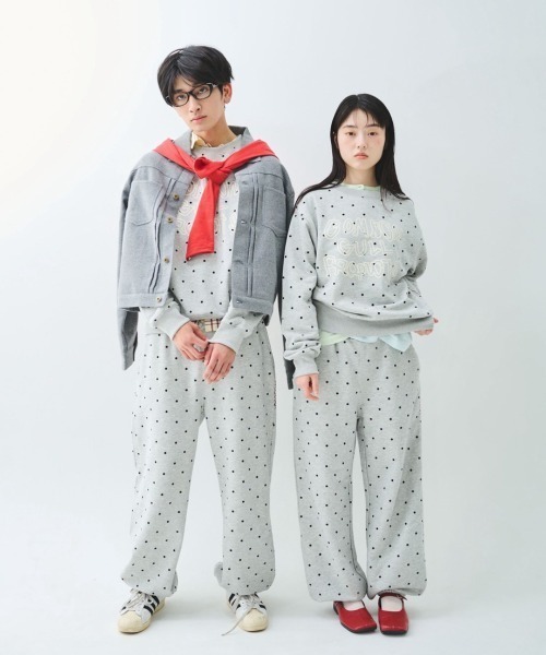 common gull products. トレーナー スウェット ブランコに乗ったcommon