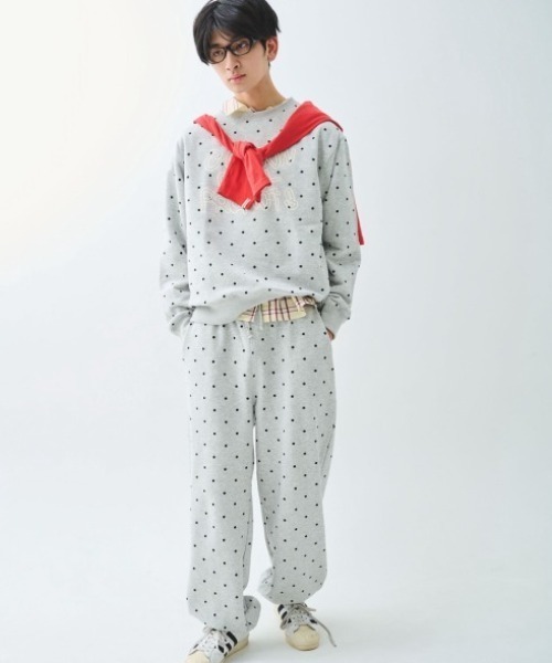 common gull products. トレーナー スウェット ブランコに乗ったcommon