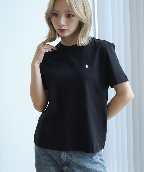 tシャツ 「Calvin Klein/カルバンクライン」ショートスリーブ モノグラム ロゴ クルーネックT レディースの画像