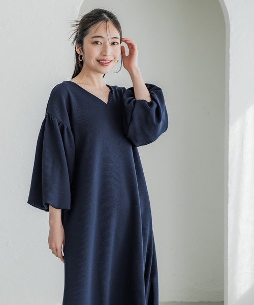 coca（コカ） ワンピース エンボスVネックぽわん袖ワンピース